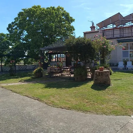 Del Corral Apartment Malpartida De Plasencia