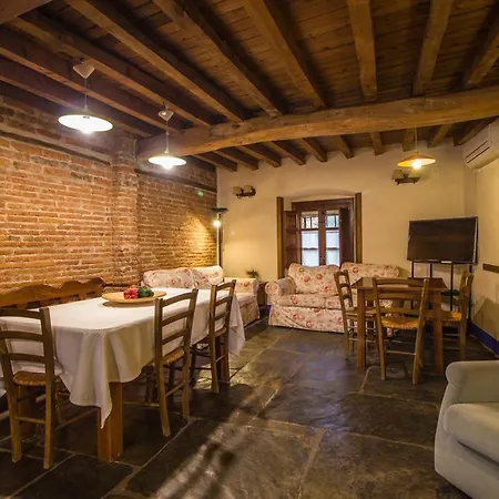 Del Corral Apartment